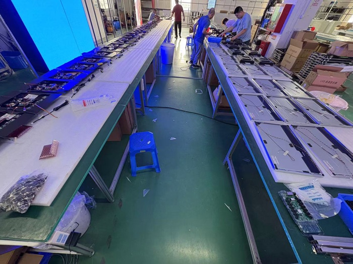 華邦瀛廣告機生產(chǎn).jpg 華邦瀛廣告機生產(chǎn).jpg